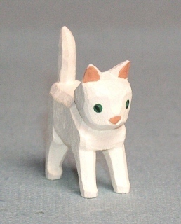 Weiße Katze, stehend