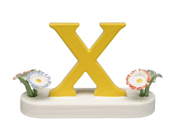 Buchstabe mit Blumen "X"